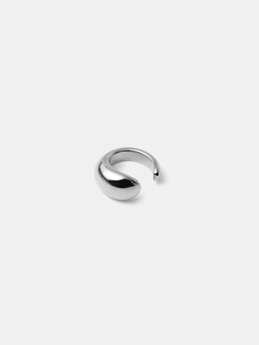 Sleek Curve Earcuff