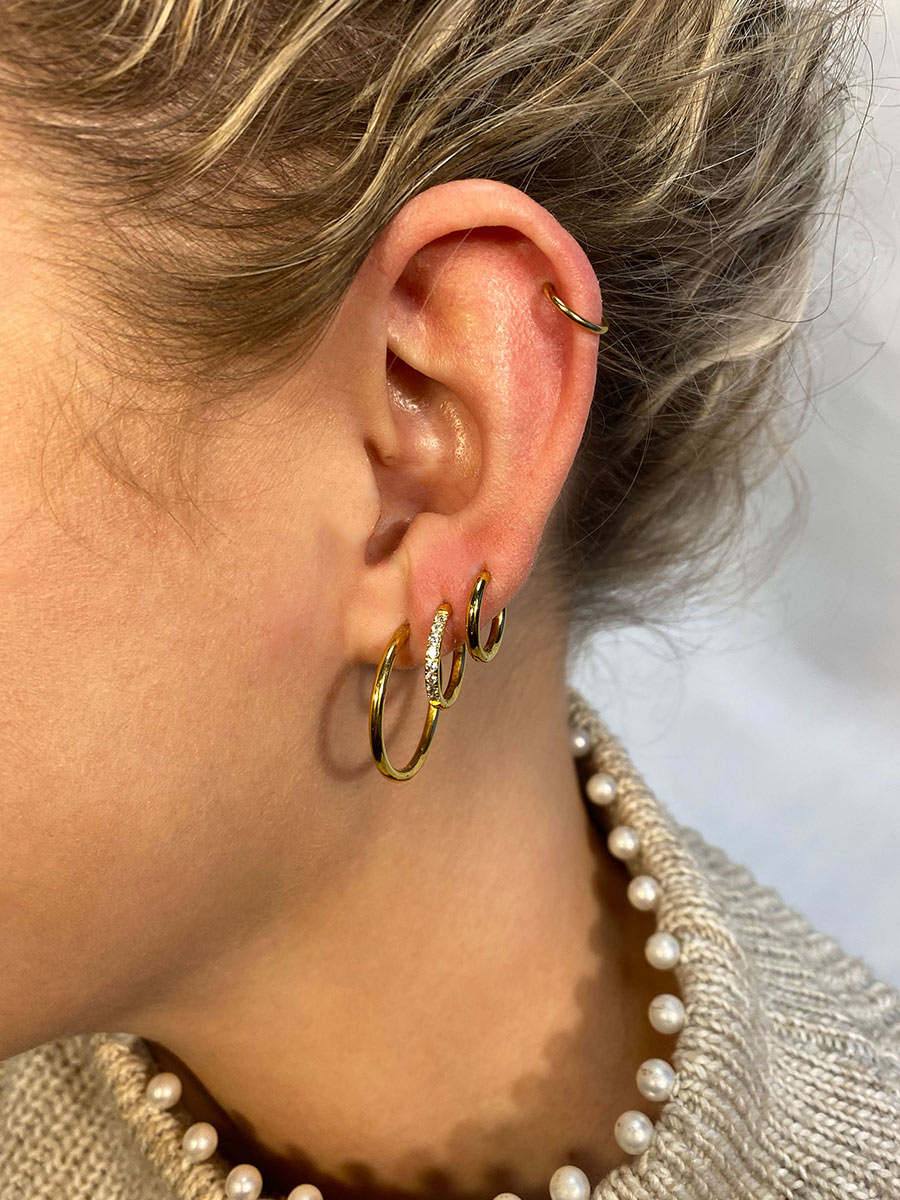 Simple Hoop Titan Piercing