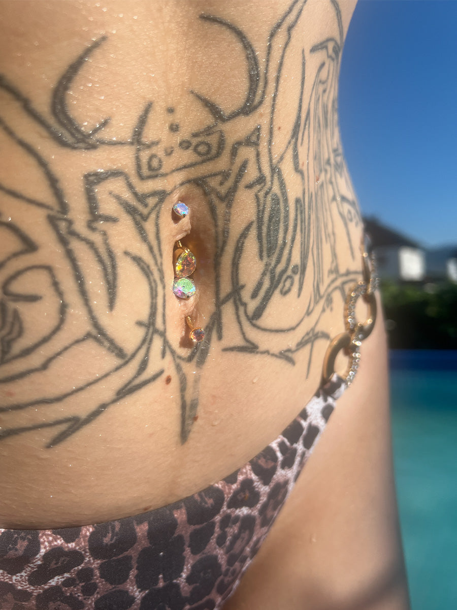 Dreamy Glow Rainbow Titan Bauchnabelpiercing
