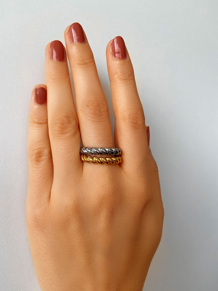 TWIRL Ring