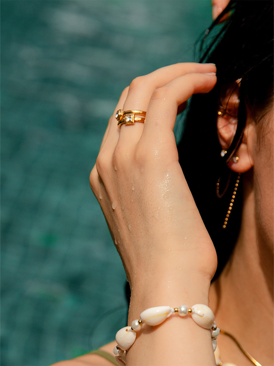 Geometric Duo Ring