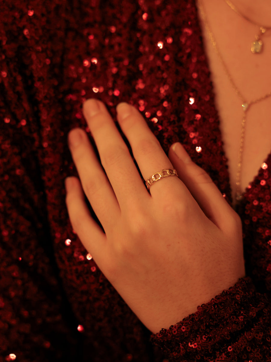 Twisted Knot Ring