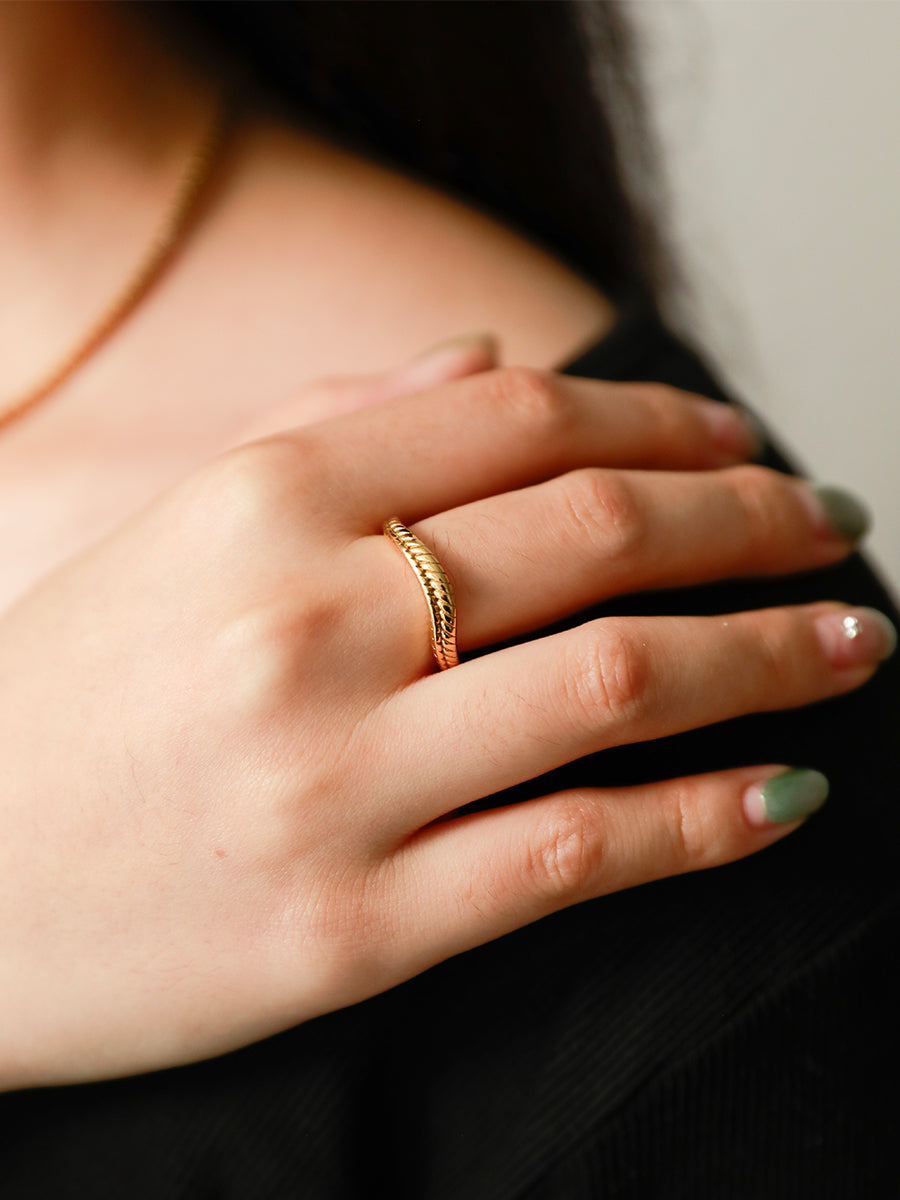 Wavy Scales Ring