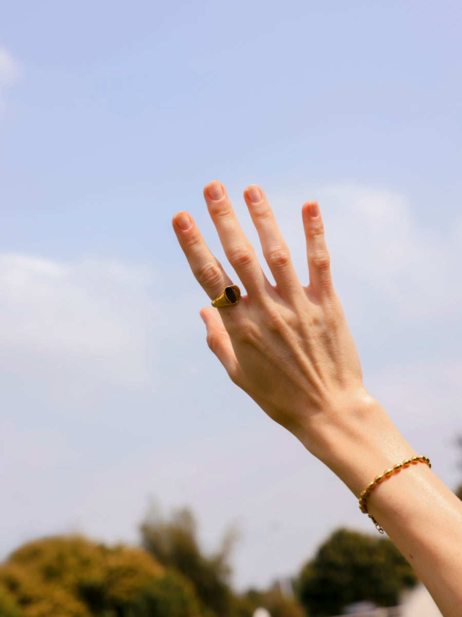 Minimalist Oval Ring