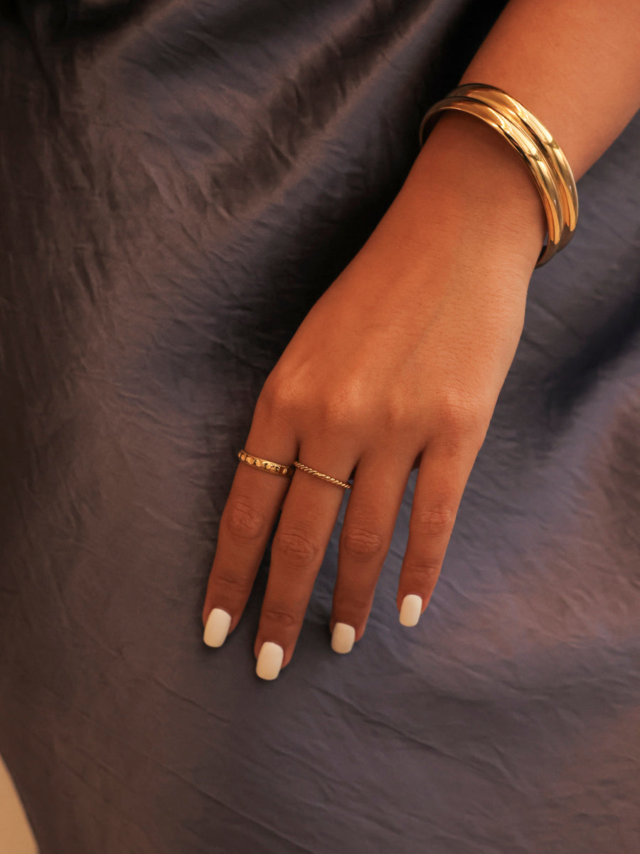 Elegant Twisted Ring