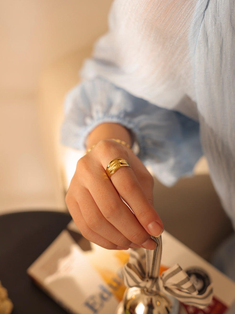 Shiny Aura Ring