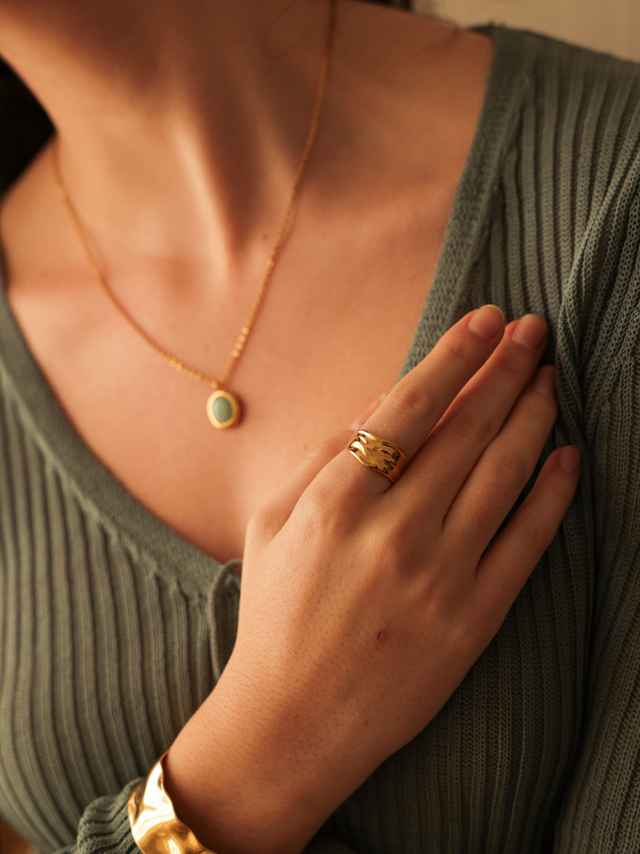 Shiny Aura Ring