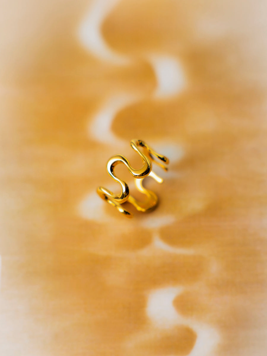 Graceful Wave Ring