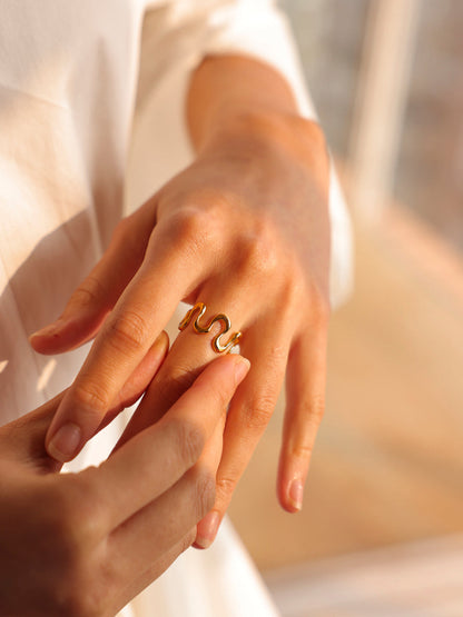 Graceful Wave Ring