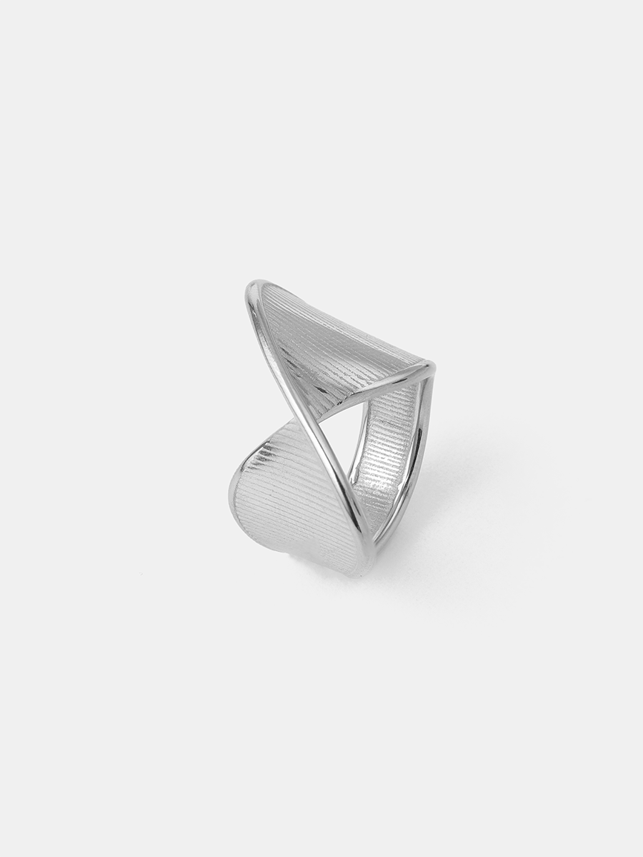 Twisted Beauty Ring