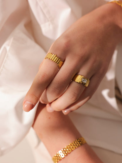 Stepwise Beauty Ring