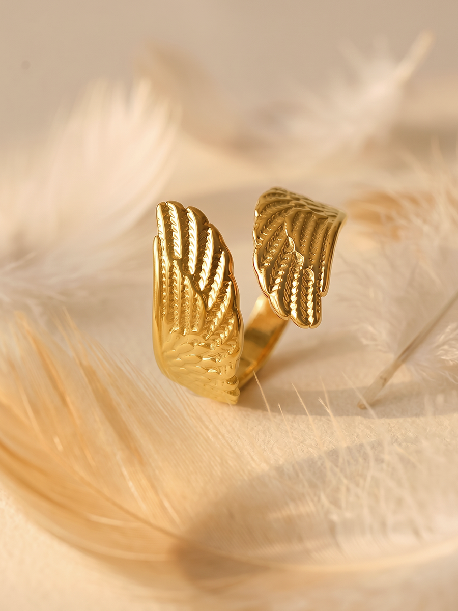 Delicate Feather Ring