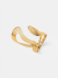 Graceful Curve Ring