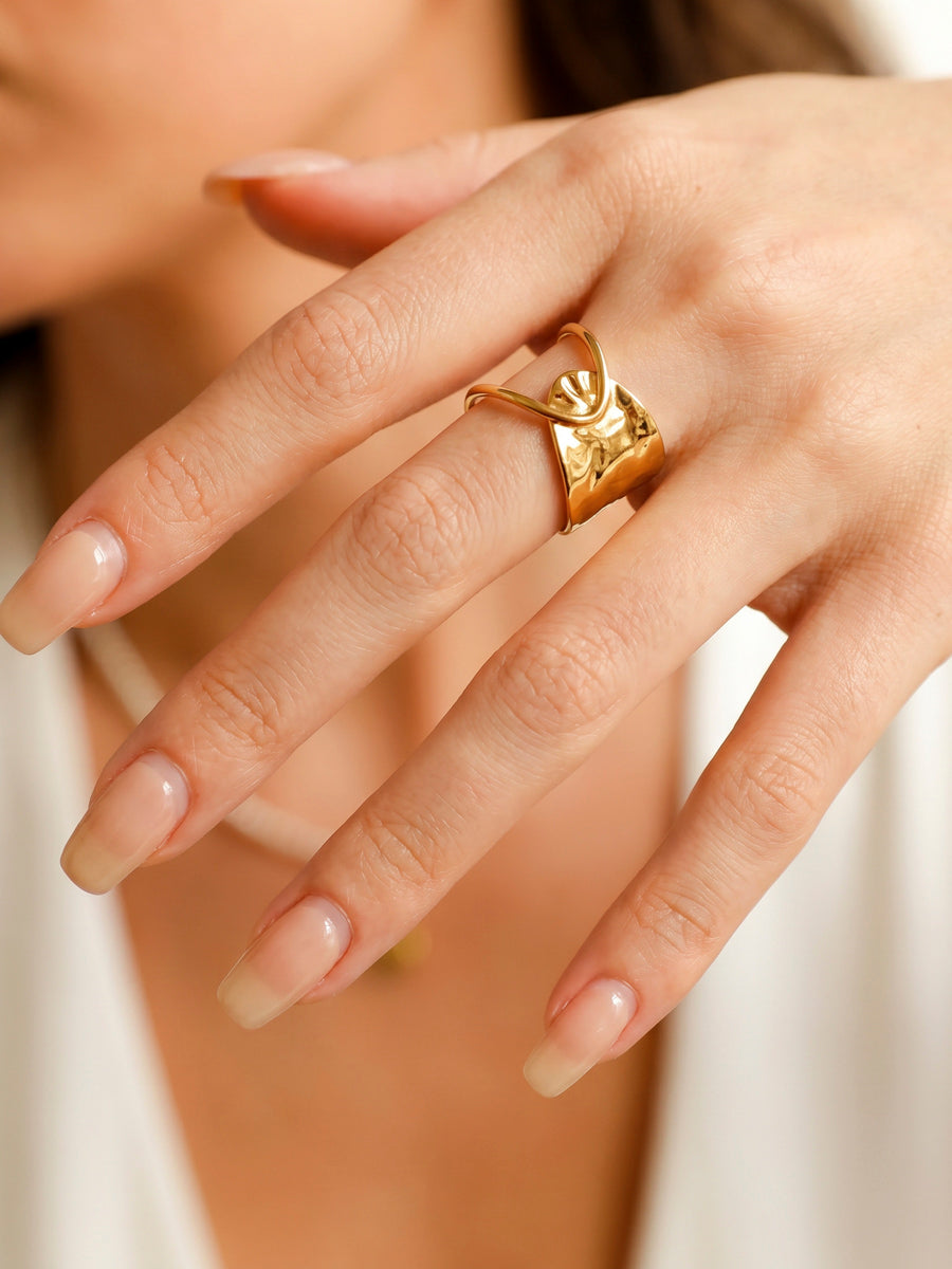Modern Form Ring