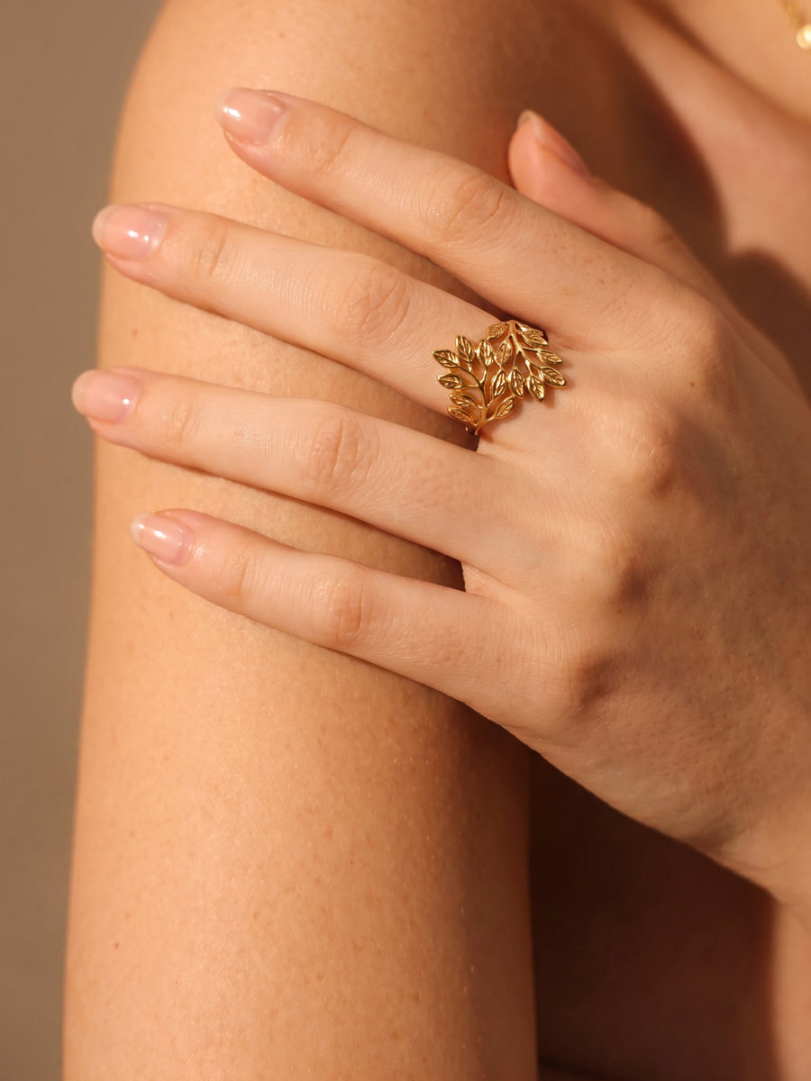 Lush Leaf Ring