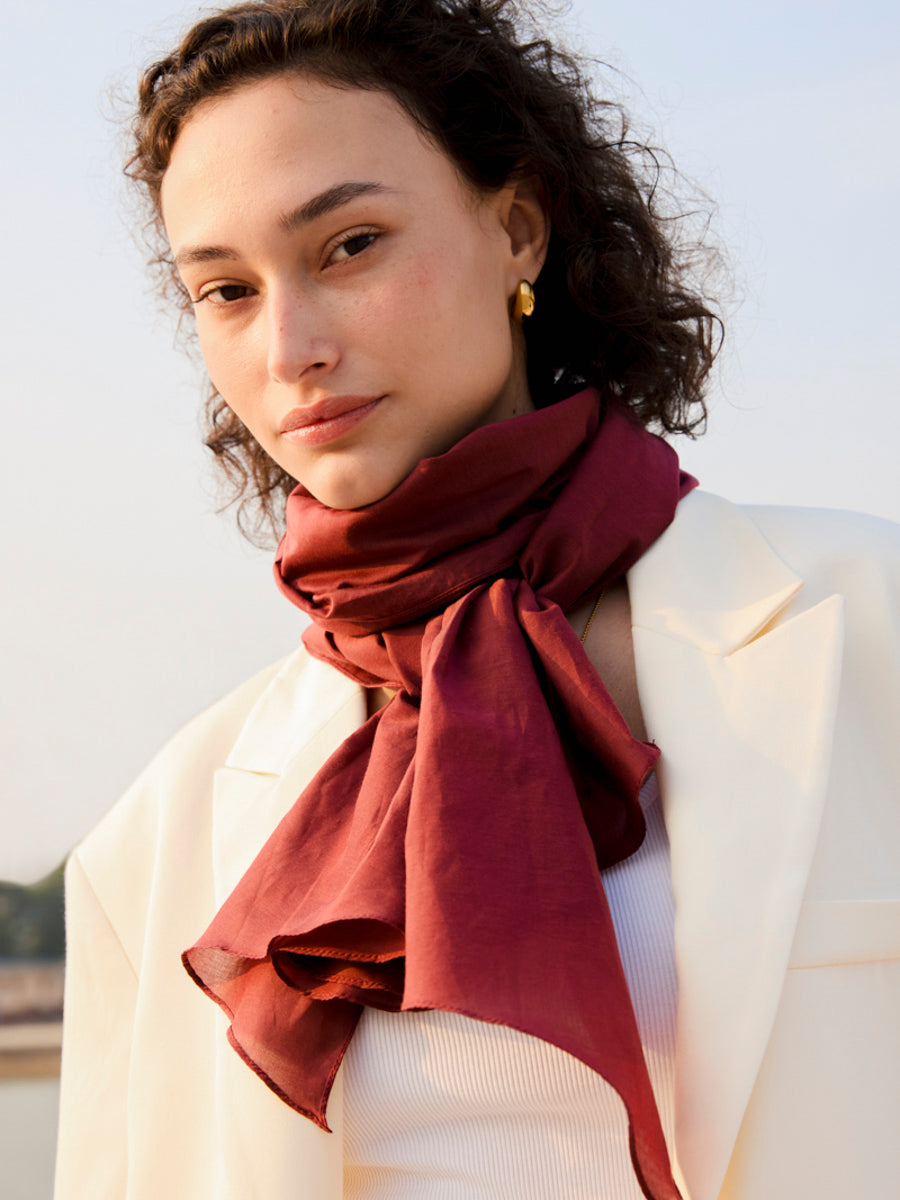 Pure Essence Dark Red Schal